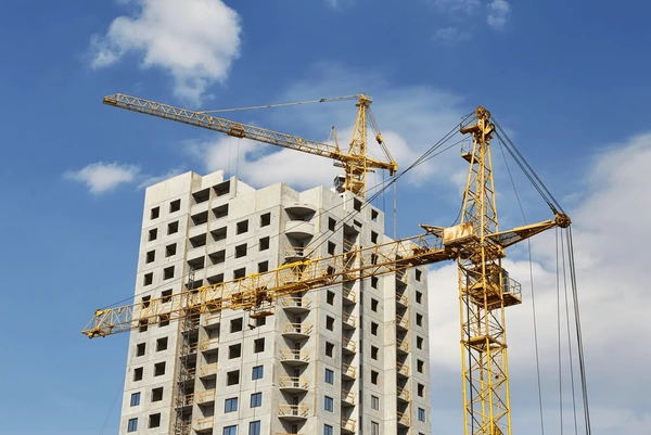 High-rise building construction in Mira Road Bhayandar under updated MBMC FSI regulations enabling housing society redevelopment